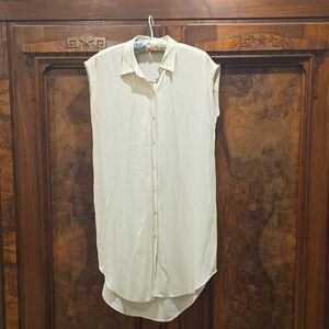 Eileen Fisher Sleeveless Button-Down Shirt in Cream